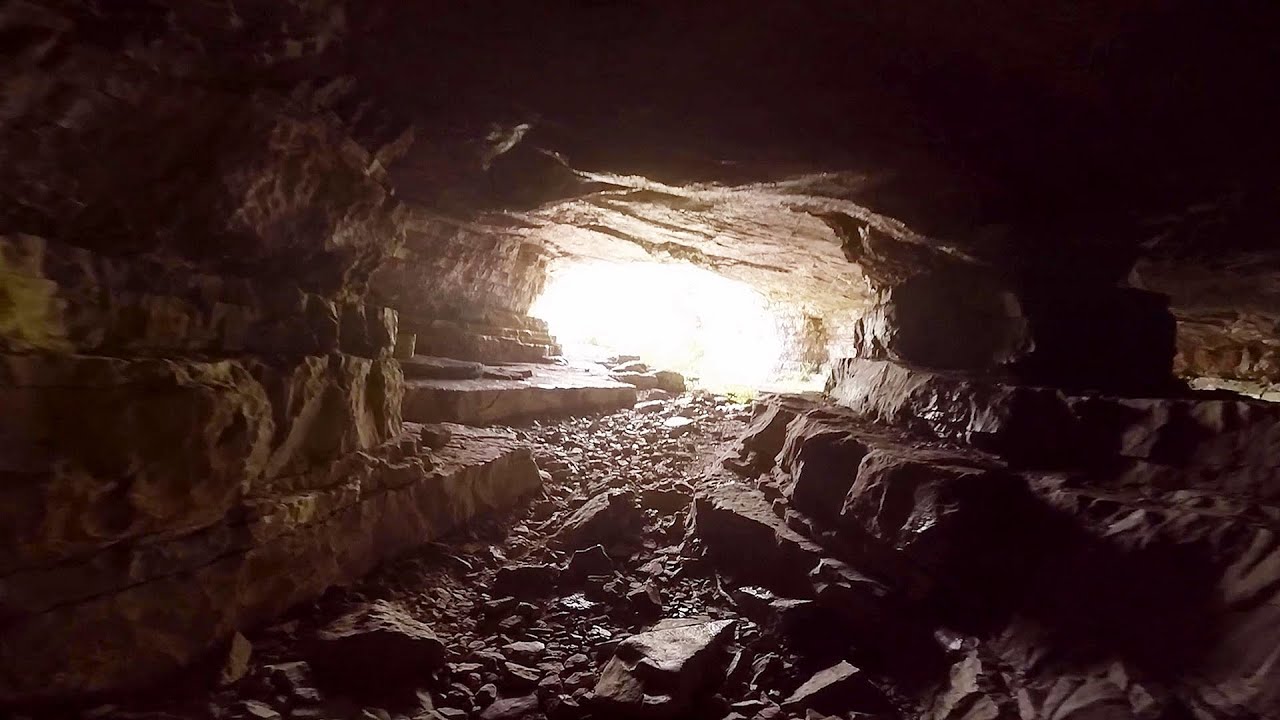 Iskar gorge (Lyutibrod) Temnata dupka cave (Lakatnik)