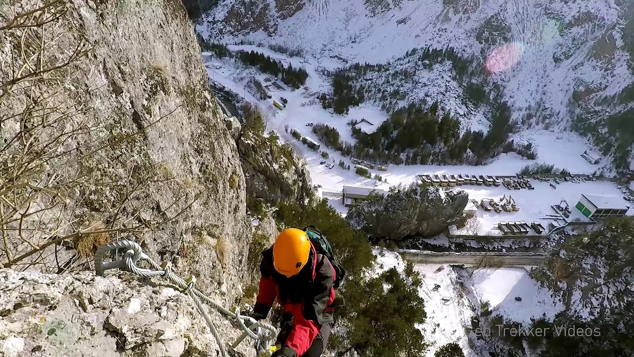 Astragalus iron path in winter - Glod Stone, Munticelu - video